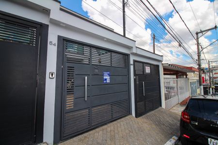 Casa à venda com 110m², 3 quartos e 2 vagasFachada  + Placa