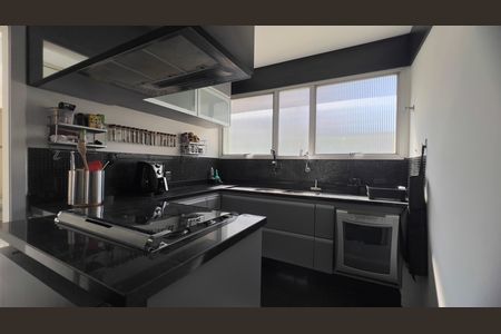 Apartamento para alugar com 127m², 3 quartos e 3 vagas Apartamento para alugar com 127m², 3 quartos e 3 vagasCozinha