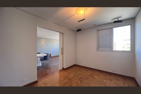 Apartamento para alugar com 127m², 3 quartos e 3 vagas Apartamento para alugar com 127m², 3 quartos e 3 vagasQuarto