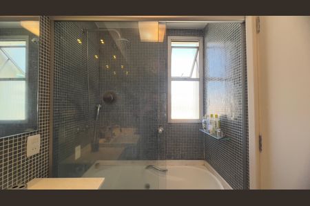Apartamento para alugar com 127m², 3 quartos e 3 vagas Apartamento para alugar com 127m², 3 quartos e 3 vagasBanheiro da Suíte