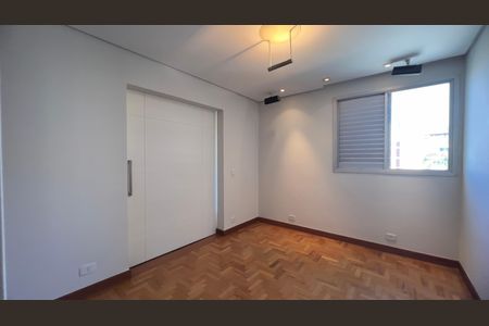 Apartamento para alugar com 127m², 3 quartos e 3 vagas Apartamento para alugar com 127m², 3 quartos e 3 vagasQuarto