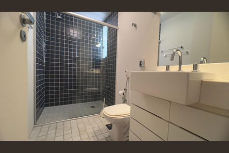 Apartamento para alugar com 127m², 3 quartos e 3 vagas Apartamento para alugar com 127m², 3 quartos e 3 vagasBanheiro
