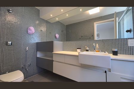 Apartamento para alugar com 127m², 3 quartos e 3 vagas Apartamento para alugar com 127m², 3 quartos e 3 vagasBanheiro da Suíte