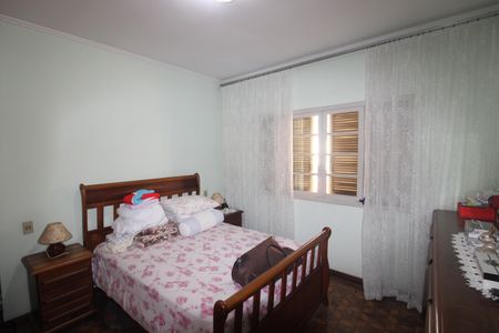 Casa à venda com 173m², 3 quartos e 6 vagasQuarto 2