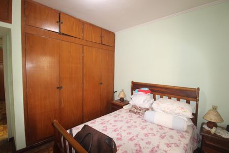 Casa à venda com 173m², 3 quartos e 6 vagasQuarto 2