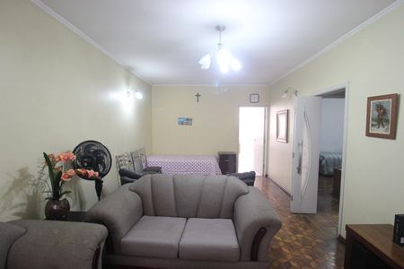 Casa à venda com 173m², 3 quartos e 6 vagasSala