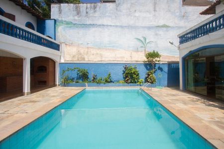 Casa à venda com 444m², 4 quartos e 4 vagasPiscina