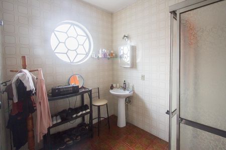 Casa à venda com 444m², 4 quartos e 4 vagasBanheiro Suíte 2