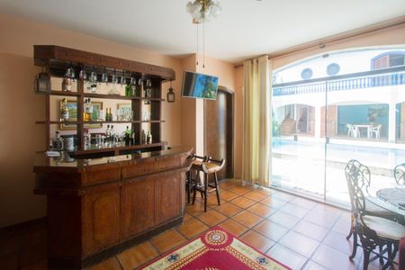 Casa à venda com 444m², 4 quartos e 4 vagasBar