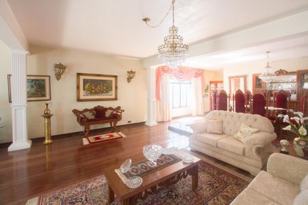 Casa à venda com 444m², 4 quartos e 4 vagasSala