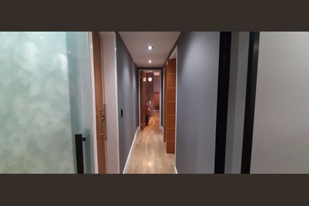 Apartamento à venda com 58m², 3 quartos e 2 vagasCorredor