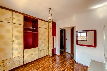 Casa à venda com 200m², 4 quartos e 1 vagaSuíte