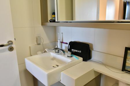 Apartamento à venda com 84m², 2 quartos e 1 vaga Apartamento à venda com 84m², 2 quartos e 1 vagaBanheiro da Suíte