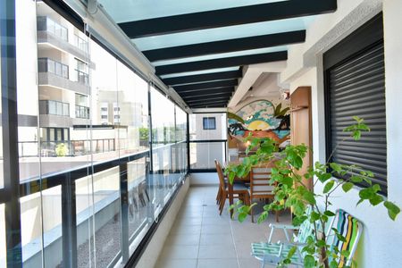 Apartamento à venda com 84m², 2 quartos e 1 vaga Apartamento à venda com 84m², 2 quartos e 1 vagaSacada