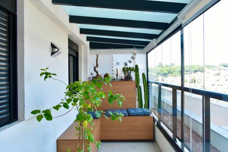 Apartamento à venda com 84m², 2 quartos e 1 vaga Apartamento à venda com 84m², 2 quartos e 1 vagaSacada