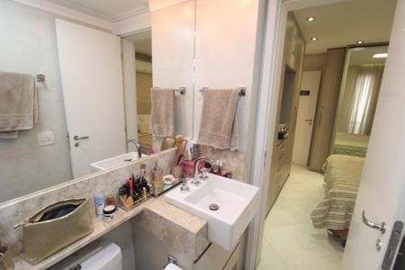 Apartamento à venda com 80m², 2 quartos e 2 vagasQuarto 2 - Banheiro