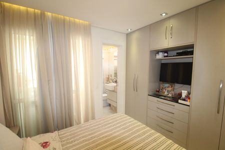 Apartamento à venda com 80m², 2 quartos e 2 vagasQuarto 2
