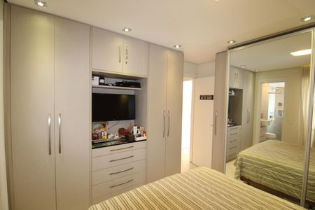 Apartamento à venda com 80m², 2 quartos e 2 vagasQuarto 2