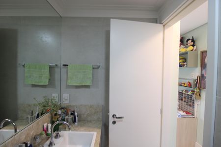 Apartamento à venda com 80m², 2 quartos e 2 vagasBanheiro