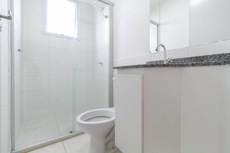 Apartamento à venda com 52m², 2 quartos e 1 vaga Apartamento à venda com 52m², 2 quartos e 1 vagaBanheiro da suíte