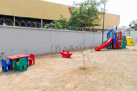 Apartamento à venda com 52m², 2 quartos e 1 vaga Apartamento à venda com 52m², 2 quartos e 1 vagaÁrea comum - Playground