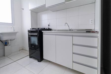 Apartamento à venda com 52m², 2 quartos e 1 vaga Apartamento à venda com 52m², 2 quartos e 1 vagaCozinha e Área de Serviço