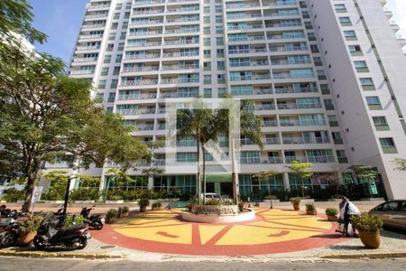 Apartamento para alugar com 71m², 2 quartos e 1 vagaFachada