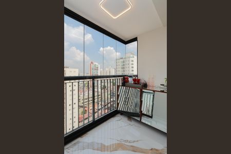 Apartamento à venda com 59m², 2 quartos e 2 vagas Apartamento à venda com 59m², 2 quartos e 2 vagasVaranda