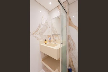 Apartamento à venda com 59m², 2 quartos e 2 vagas Apartamento à venda com 59m², 2 quartos e 2 vagasBanheiro social