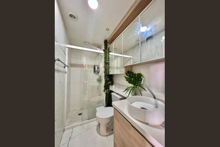 Apartamento à venda com 37m², 2 quartos e sem vaga Apartamento à venda com 37m², 2 quartos e sem vagaBanheiro