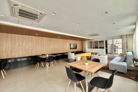 Apartamento à venda com 37m², 2 quartos e sem vaga Apartamento à venda com 37m², 2 quartos e sem vagaÁrea comum - Salão de festas