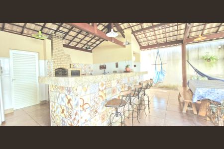 Casa à venda com 260m², 3 quartos e 2 vagas Casa à venda com 260m², 3 quartos e 2 vagasÁrea comum - Churrasqueira