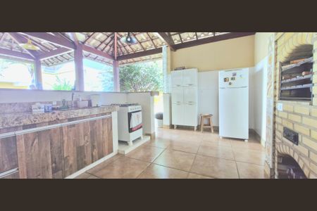 Casa à venda com 260m², 3 quartos e 2 vagas Casa à venda com 260m², 3 quartos e 2 vagasChurrasqueira