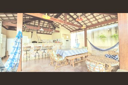 Casa à venda com 260m², 3 quartos e 2 vagas Casa à venda com 260m², 3 quartos e 2 vagasÁrea comum - Churrasqueira