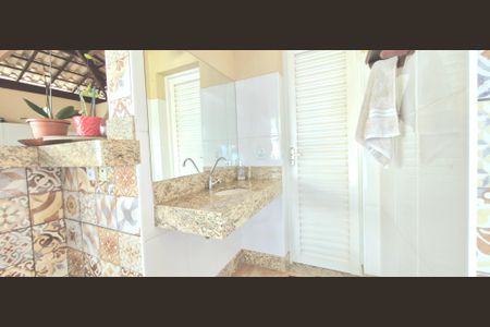 Casa à venda com 260m², 3 quartos e 2 vagas Casa à venda com 260m², 3 quartos e 2 vagasLavabo externo