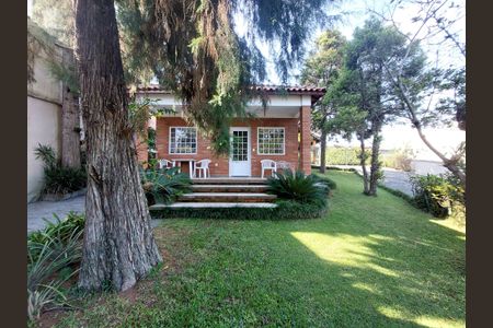 Casa à venda com 600m², 4 quartos e 6 vagasQuintal