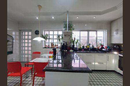 Casa à venda com 600m², 4 quartos e 6 vagasCozinha