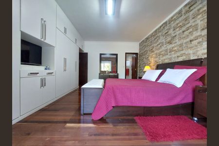 Casa à venda com 600m², 4 quartos e 6 vagasQuarto 1