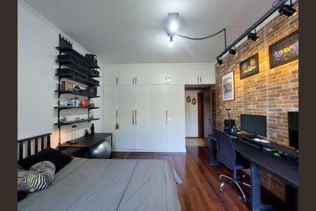 Casa à venda com 600m², 4 quartos e 6 vagasQuarto 2