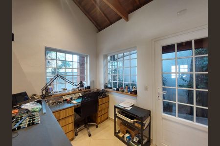 Casa à venda com 600m², 4 quartos e 6 vagasStudio