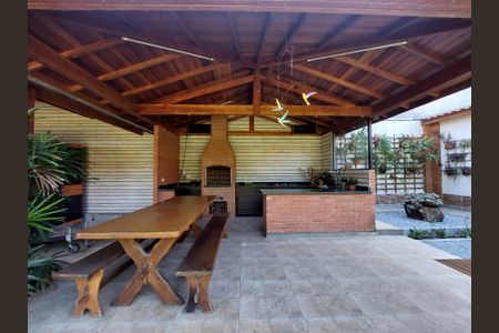 Casa à venda com 600m², 4 quartos e 6 vagasChurrasqueira