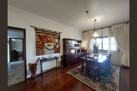 Casa à venda com 600m², 4 quartos e 6 vagasSala de Jantar