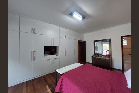 Casa à venda com 600m², 4 quartos e 6 vagasQuarto 1