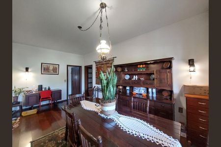 Casa à venda com 600m², 4 quartos e 6 vagasSala de Jantar