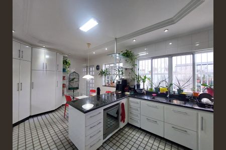 Casa à venda com 600m², 4 quartos e 6 vagasCozinha