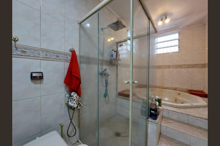 Casa à venda com 600m², 4 quartos e 6 vagasBanheiro 1