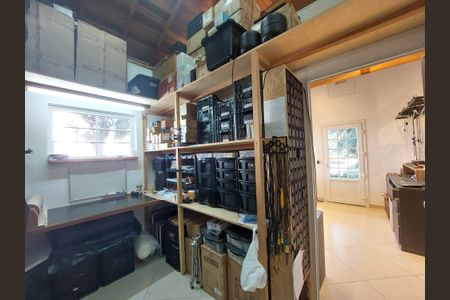 Casa à venda com 600m², 4 quartos e 6 vagasDeposito