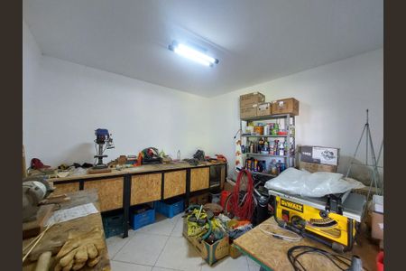 Casa à venda com 600m², 4 quartos e 6 vagasOficina