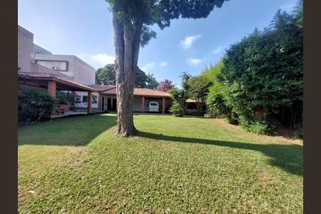 Casa à venda com 600m², 4 quartos e 6 vagasQuintal
