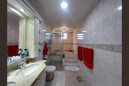 Casa à venda com 600m², 4 quartos e 6 vagasBanheiro 1